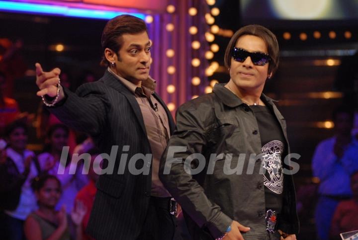 Salman Khan with his duplicate