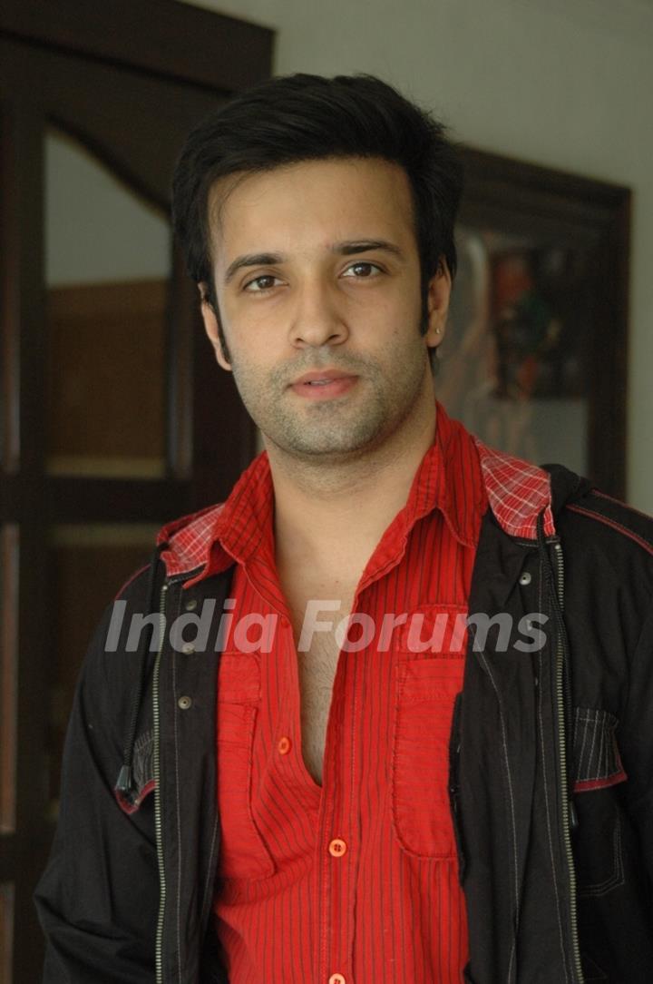 Aamir Ali Malik looking gorgeous