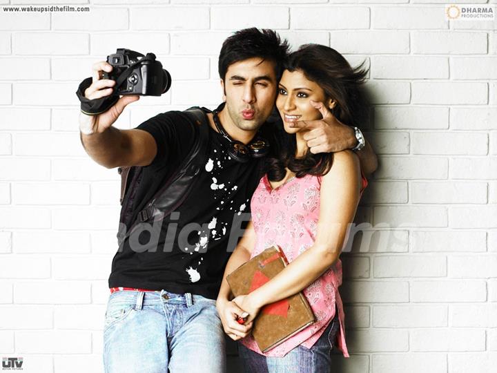 Ranbir Kapoor and Konkona Sen looking gorgeous