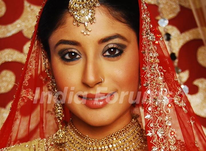 Arohi looking like a bride