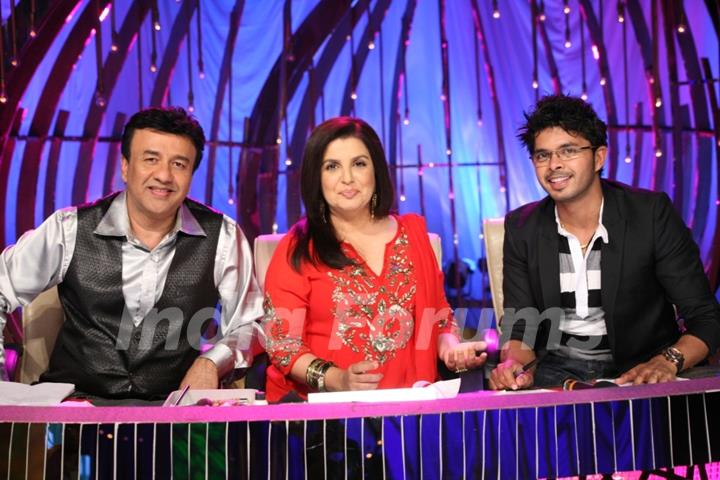 Anu Malik and Farah Khan with Sreesanth