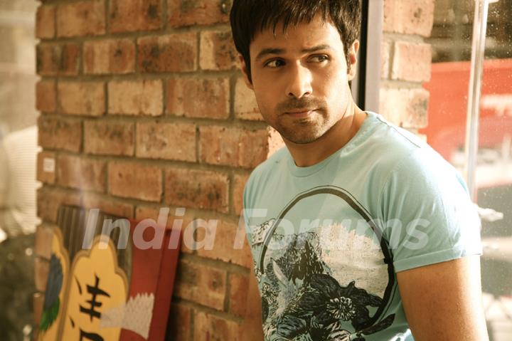 Emraan Hashmi looking gorgeous