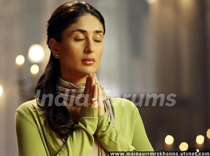 Kareena Kapoor praying in front of God