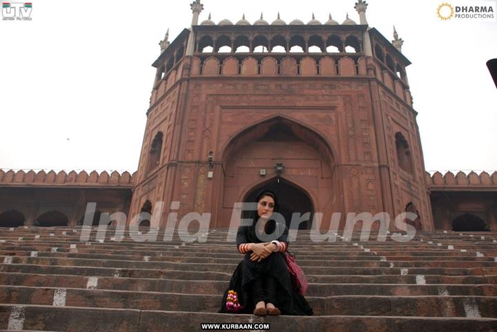 Kareena Kapoor sitting alone