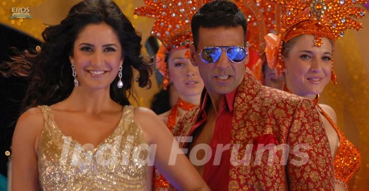 Akshay and Katrina in the movie De Dana Dan