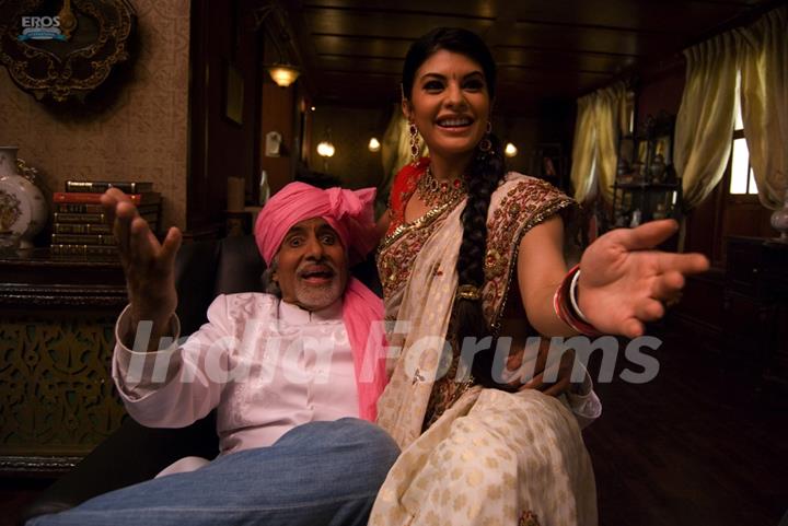 Amitabh Bachchan and Jacqueline Fernandez looking happy