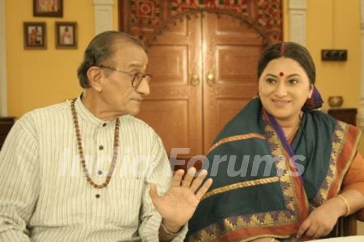 Shraddha mother and father