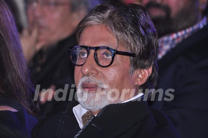 Amitabh Bachchan was seen at the Society Young Achievers Awards 2013