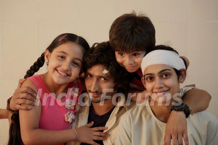 Kunal Karan Kapoor, Ashnoor Kaur, Aakanksha Singh and Shivansh Kotia