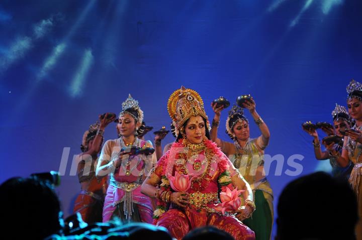 Shree Shree Kali Puja inaugurated by a performance by Hema Malini