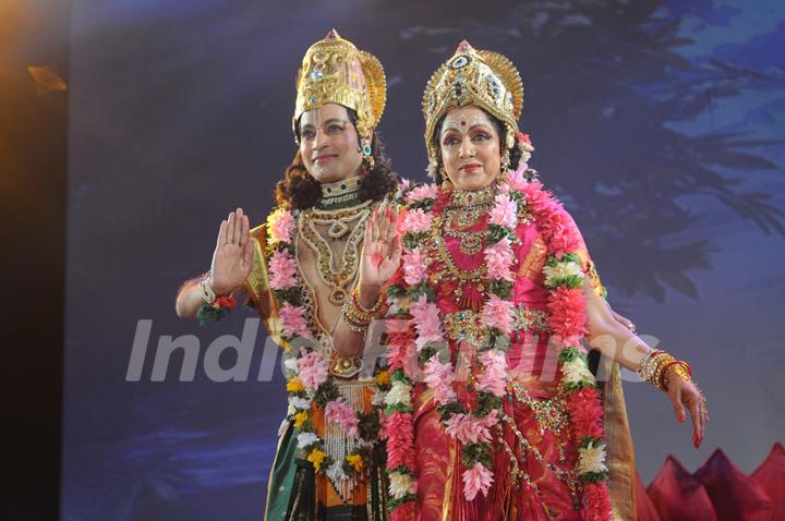 Shree Shree Kali Puja inaugurated by a performance by Hema Malini