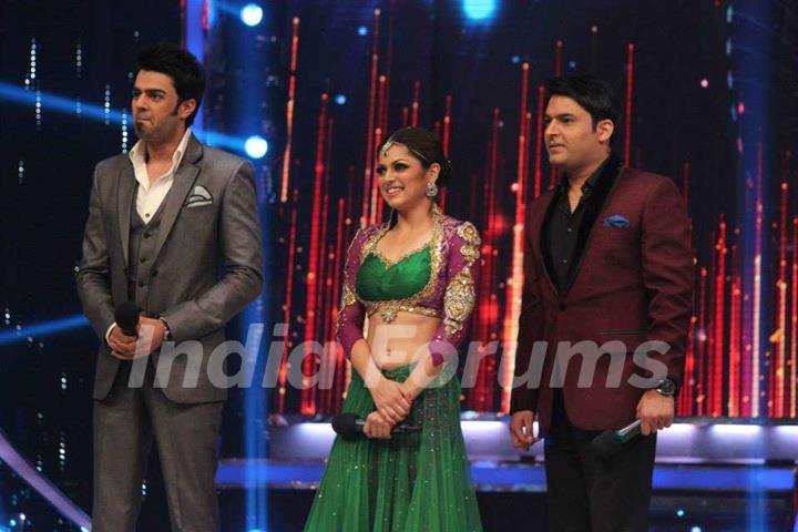 Drashti Dhami, Manish Paul and Kapil Sharma