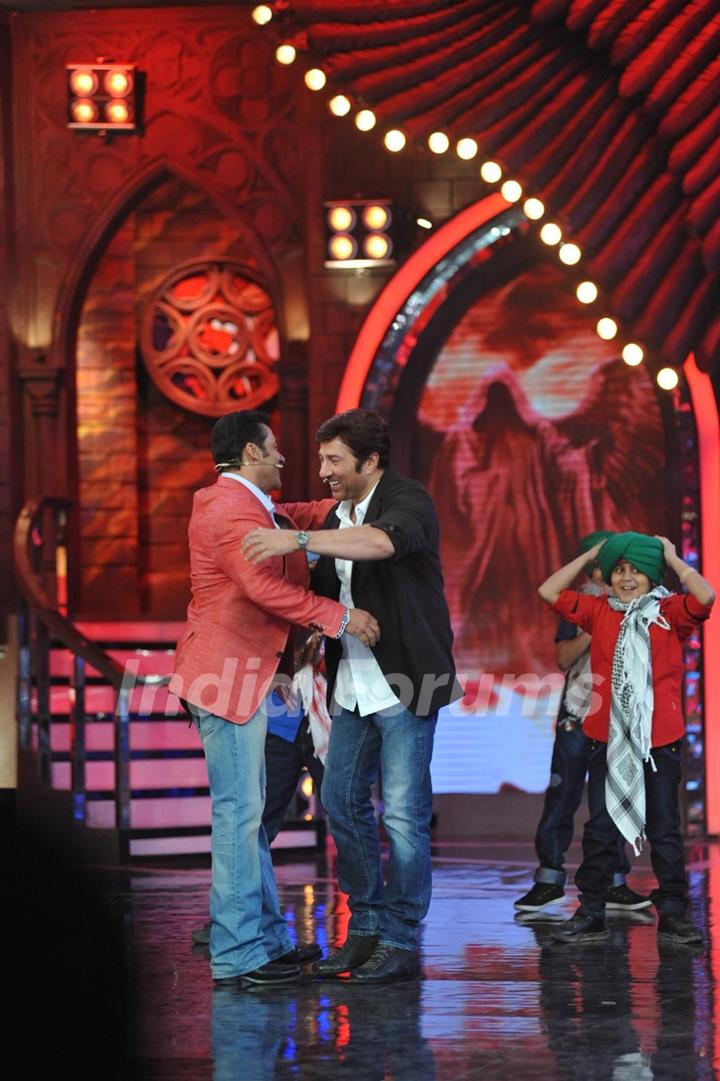 Sunny Deol promotes 'Singh Saab The Great' on Bigg Boss 7