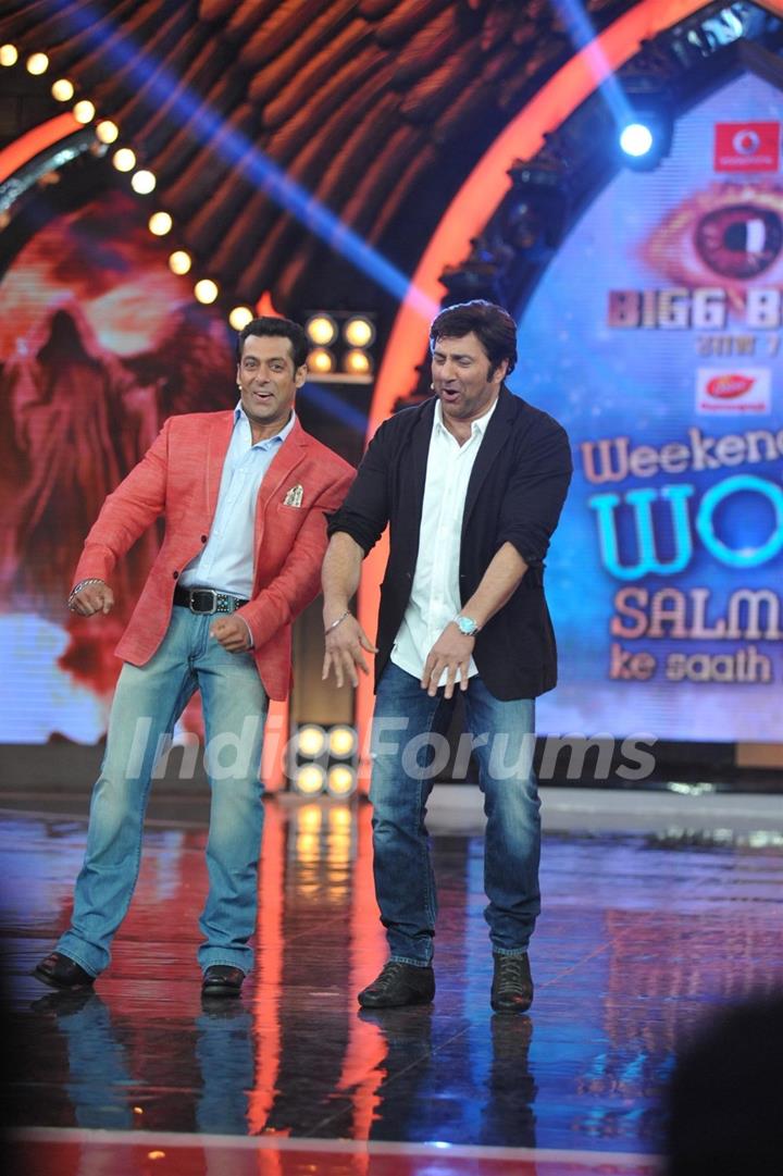 Sunny Deol promotes 'Singh Saab The Great' on Bigg Boss 7