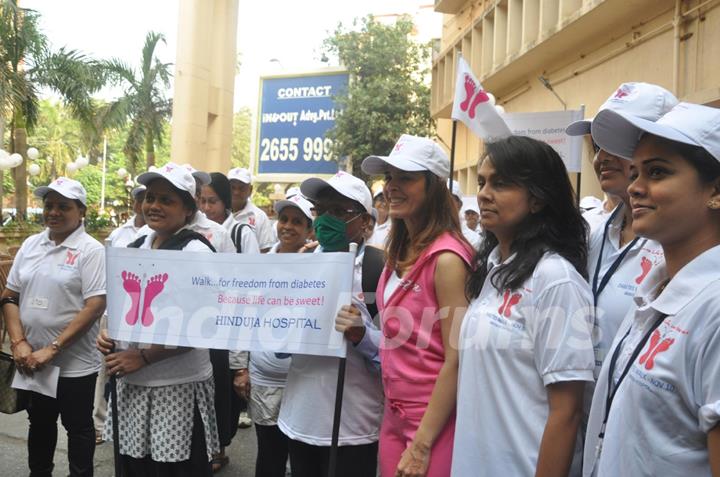 John Abraham, Raageshwari flag off ‘diabetic walk’