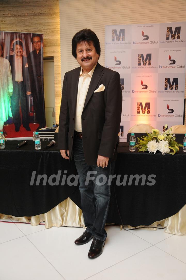 Anoop Jalota, Pankaj Udhas & Talat Aziz announce their musical venture Music Mania