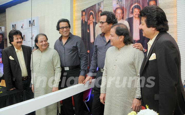 Anoop Jalota, Pankaj Udhas & Talat Aziz announce their musical venture Music Mania