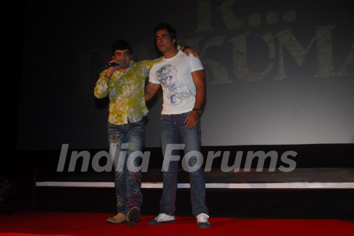 Sonakshi and Sonu Sood at R...Rajkumar 2nd Trailer Launch