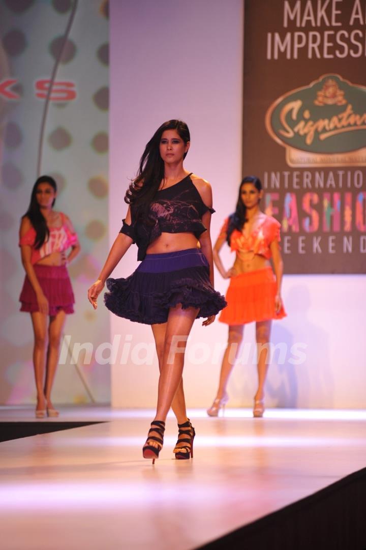 Sarah Jane Dias showstopper at the Signature International Fashion Week in Mumbai