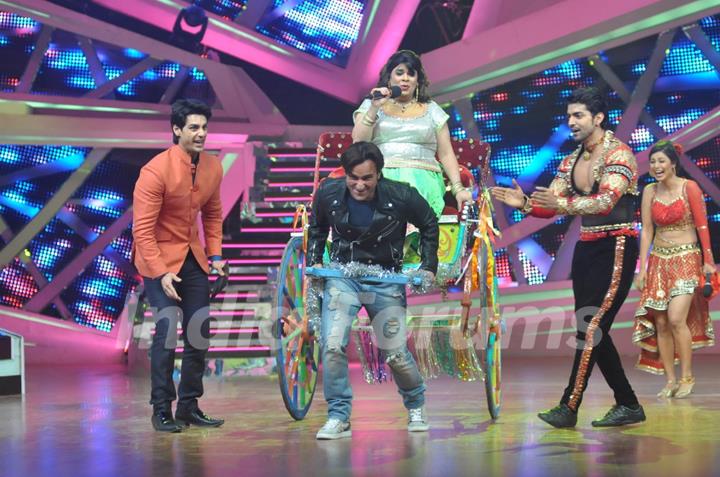 Saif tries to pull Kiku on a cart on Nach Baliye 6