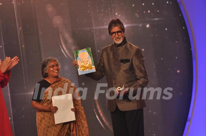 Amitabh Bachchan at the Senior Citizen Awards Ceremony