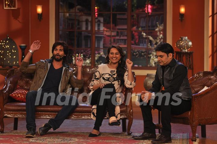 Promotion of R....Rajkumar on Comedy Nights with Kapil