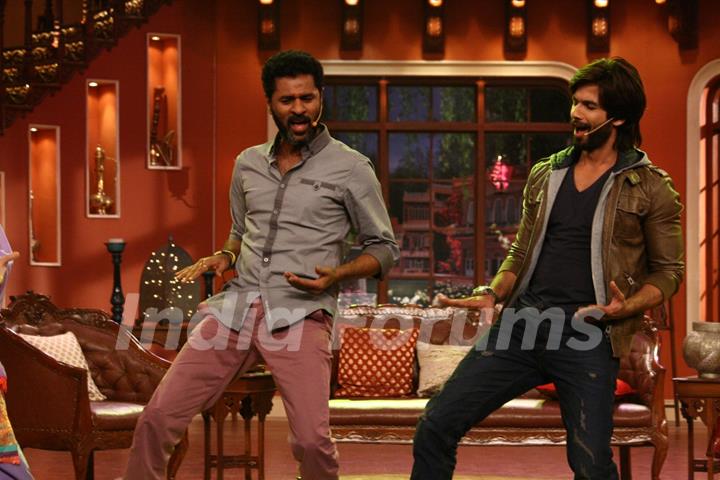 Prabhu Dheva and Shahid Kapoor perform on Comedy Nights with Kapil