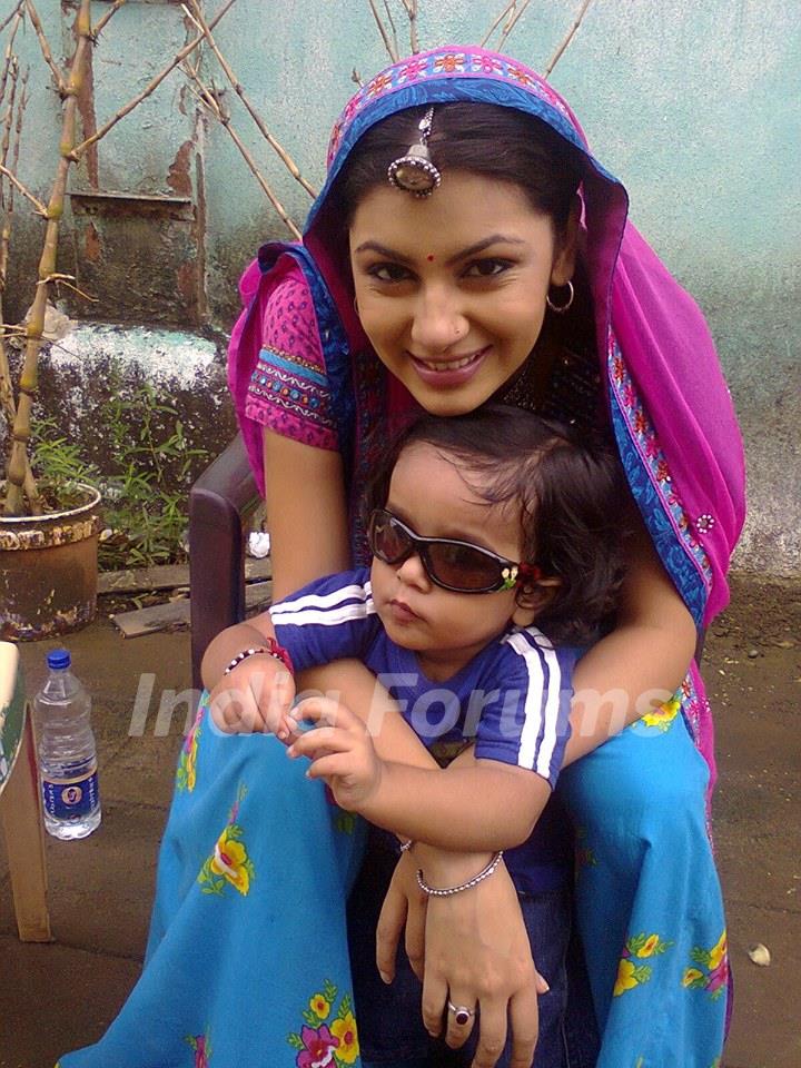 Sriti Jha on the sets of Balika Vadhu