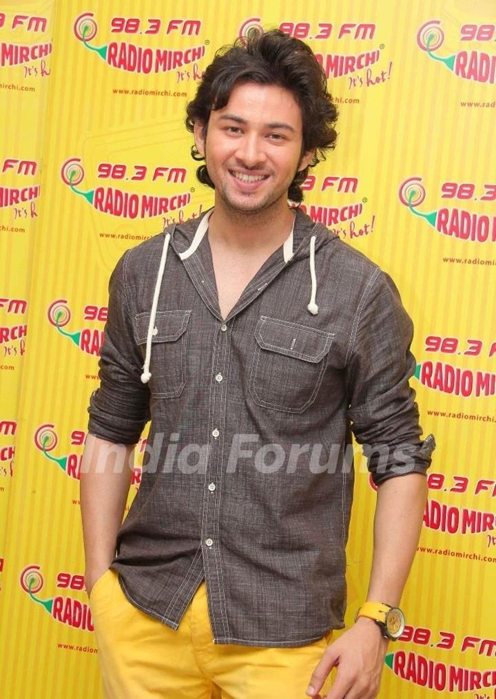 Dev Sharma at the Promotions of Yaariyan at Radio Mirchi