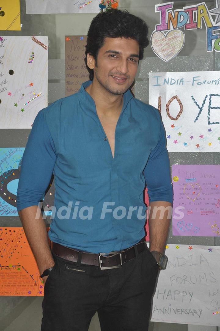 Manish Raisinghani at the India-Forums.com office for the 10th Anniversary Party