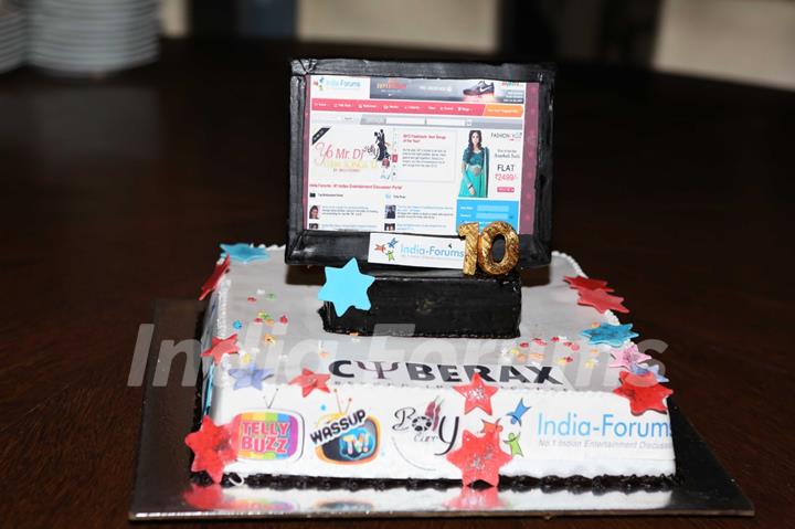 India-Forums.com 10th Anniversary Cake