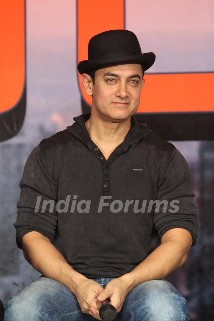 Aamir Khan at Dhoom 3 Press Conference