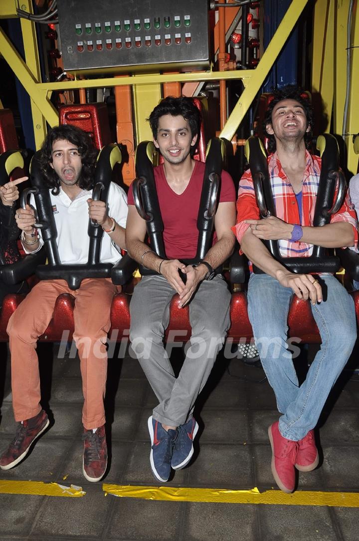 Yaariyan team at Esselworld