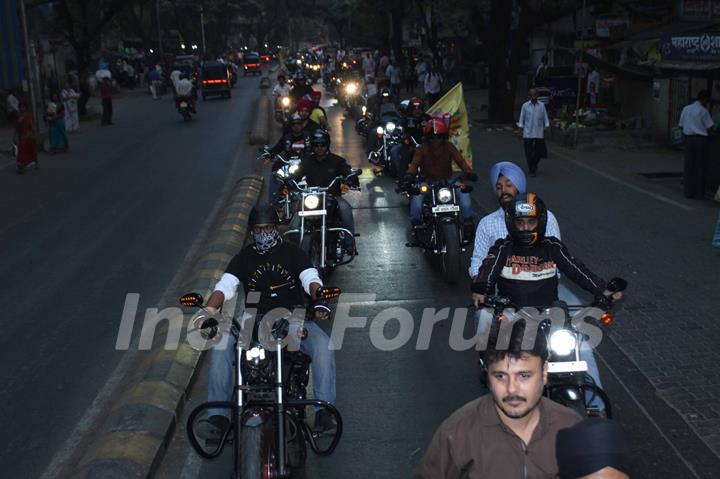Shreyas Talpade Flag off Harley Davidson bike rally