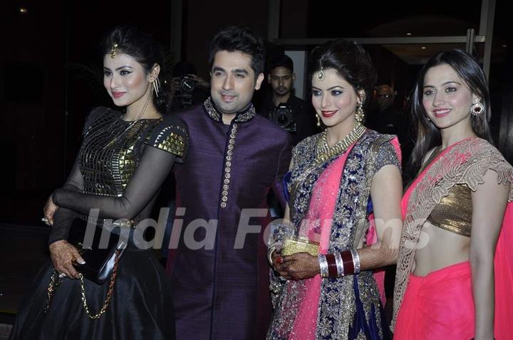 Sanjeeda Shaikh and Mouni Roy were seen at Amna Shariff's Wedding Reception