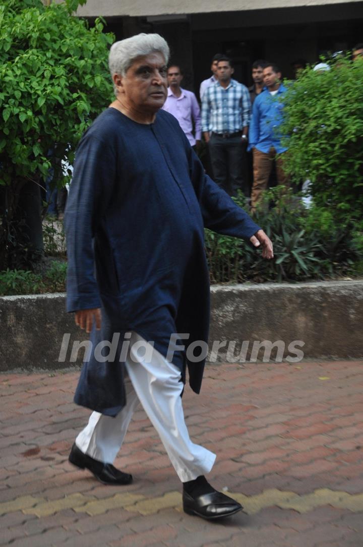 Javed Akhtar was at Farooq Shaikh's Condolence Meeting