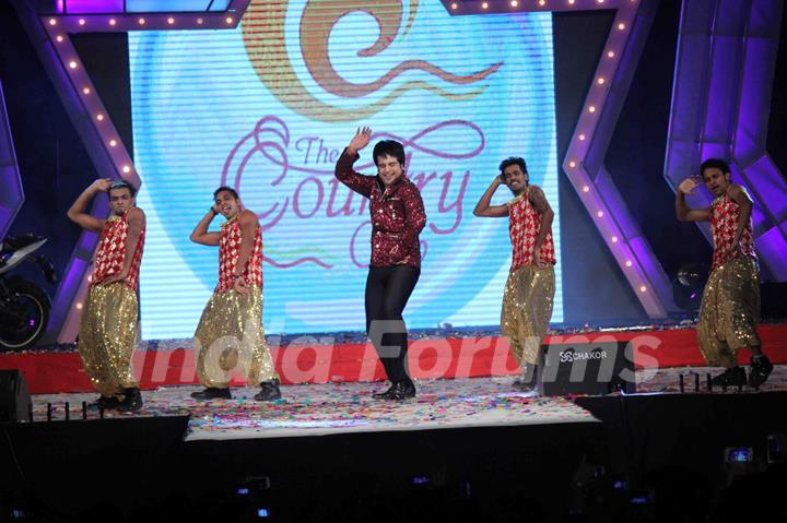 Krushna Abhishek performs at the New Year celebrations at Country Club