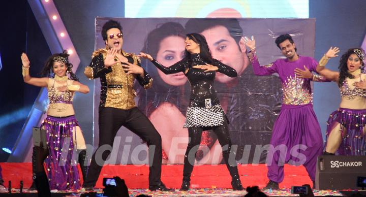 Krushna Abhishek and Kashmira Shah perform at the New Year celebrations at Country Club