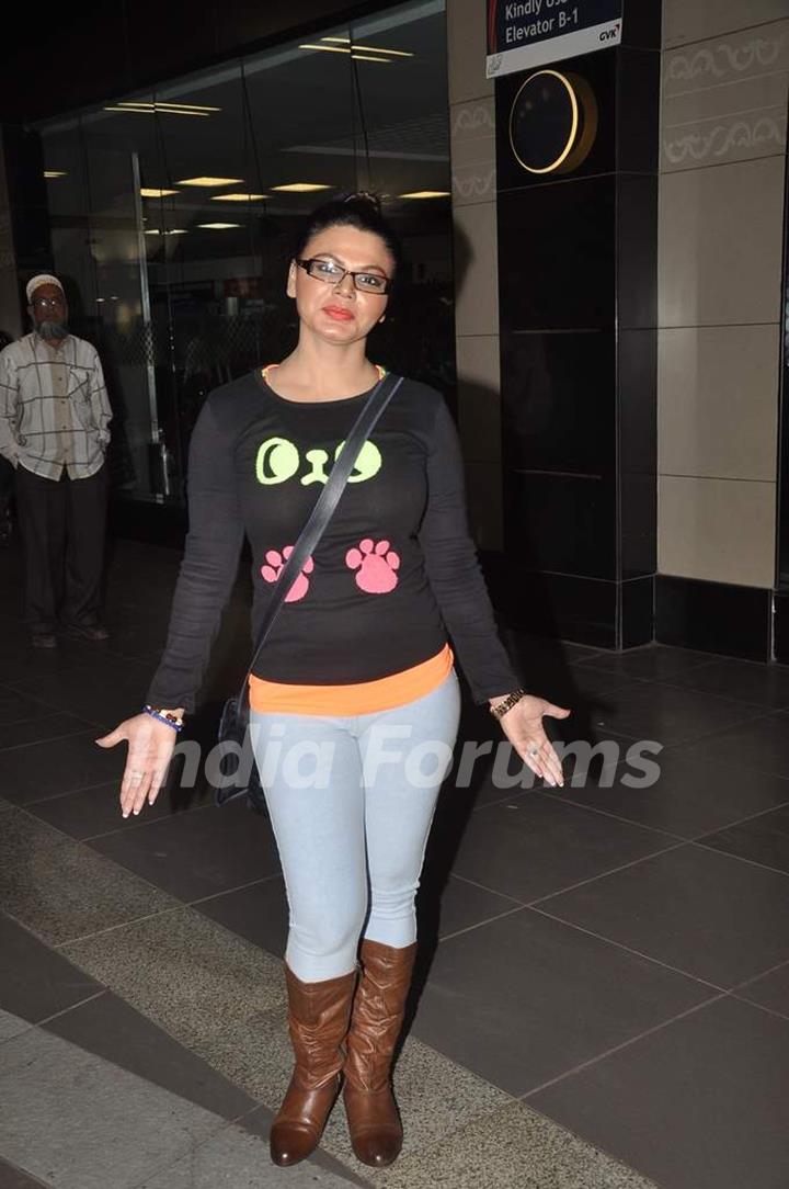 Rakhi Sawant clicked at the airport on 2nd Jan. 2014