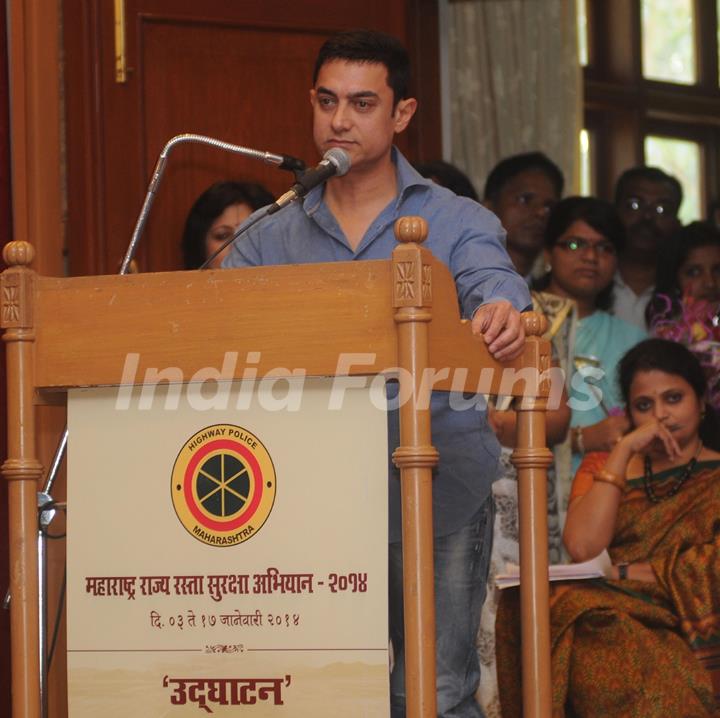 Aamir Khan at the road safety seminar