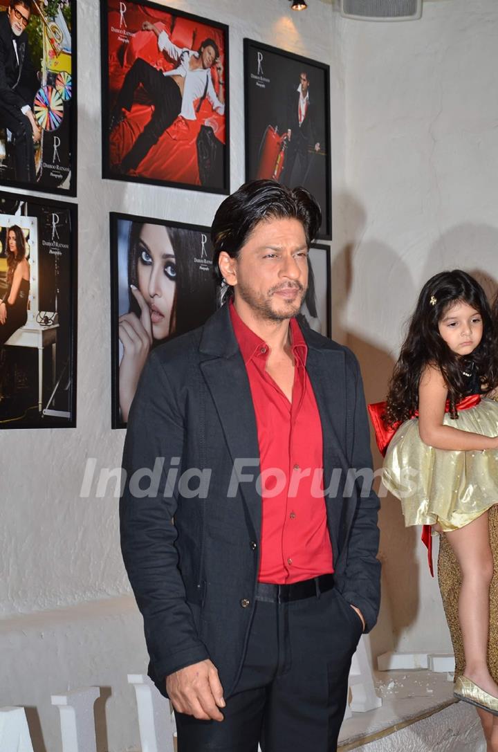 Shah Rukh Khan at Dabboo Ratnani's 2014 Calendar launch