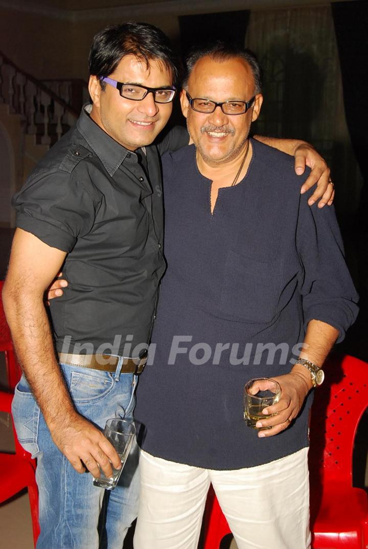 Navin Saini and Alok Nath at the get together for Aur Pyar Ho Gaya