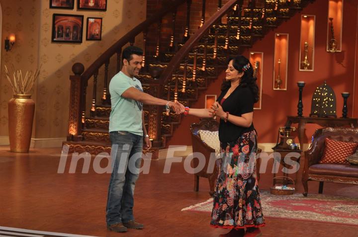 Salman Khan and Upasana Singh on Comedy Night With Kapil