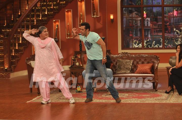 Salman Khan and Ali Asgar on Comedy Night With Kapil