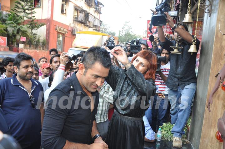 Launch of Sapna Bhavnani's Mad O Wot Hair Temple by Mahendra Singh Dhoni