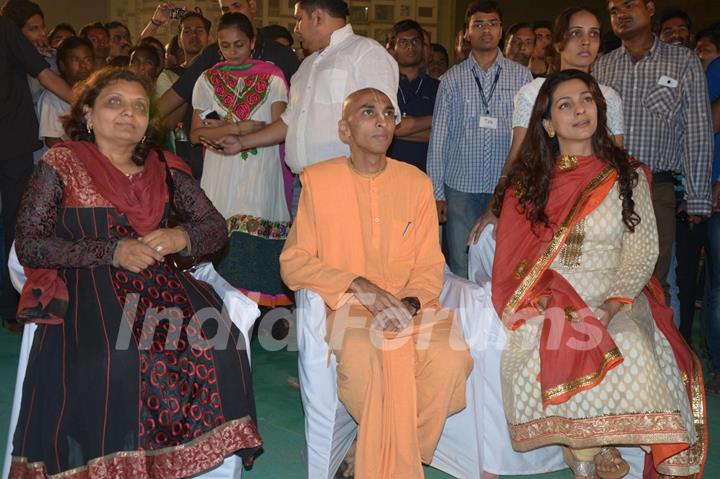 Juhi Chawla At Iskcon Festival