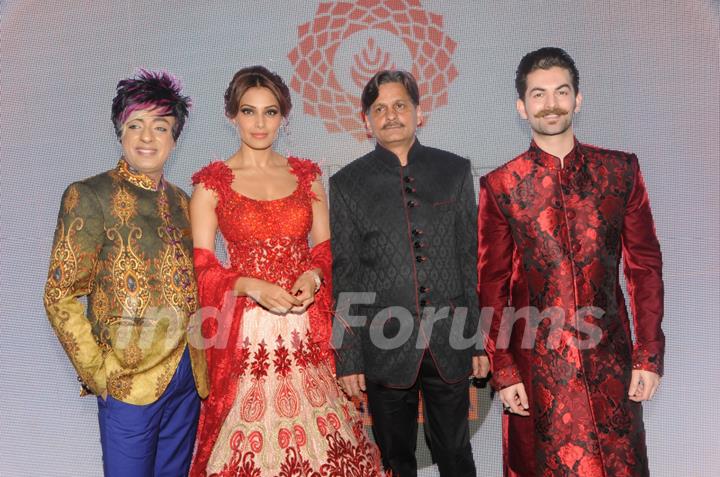 Rohhit Verma with Bipasha Basu and Neil Nitin Mukesh at the Fashion Show