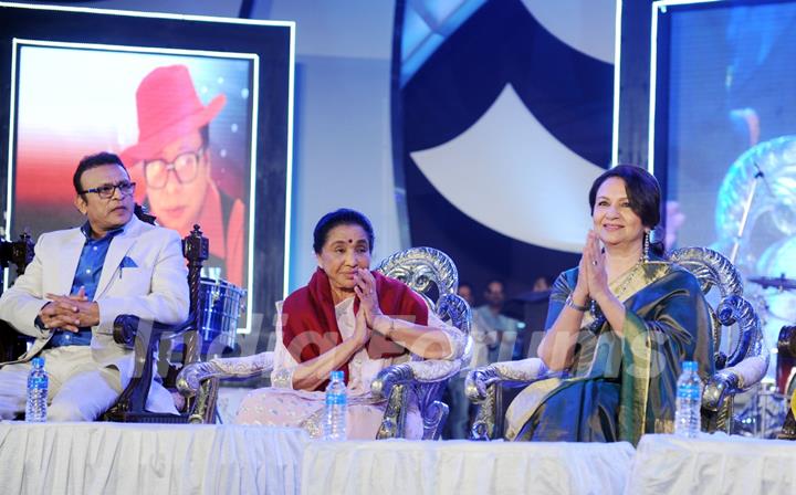 Anu Kapoor, Asha Bhosla and Sharmila Tagore at Utsav 2014 Rahul Ki Asha