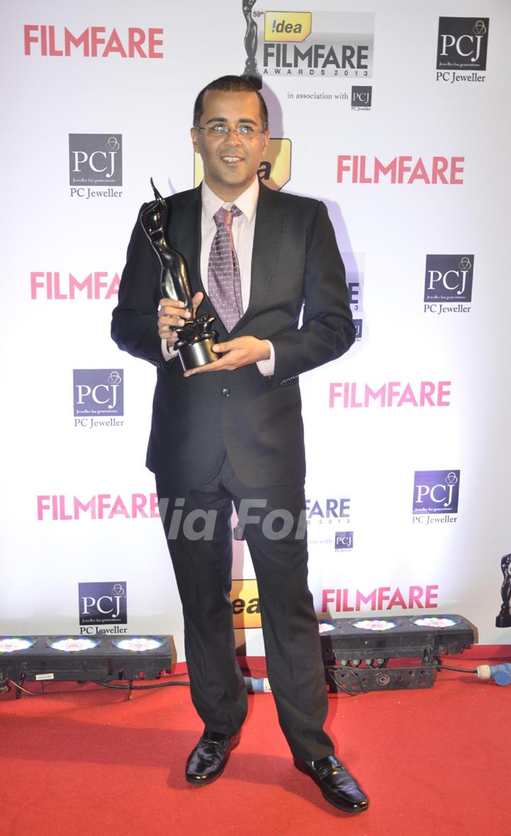 Chetan Bhagat was seen at the 59th Idea Filmfare Awards 2013