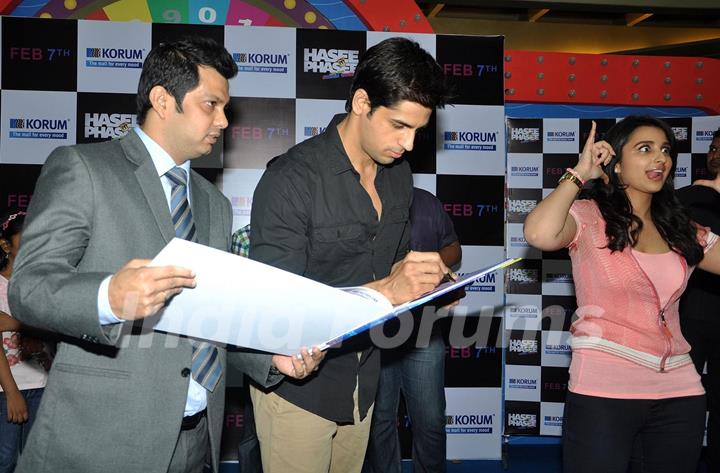 Sidharth Malhotra and Parineeti Chopra at the Promotions of Hasee Toh Phasee